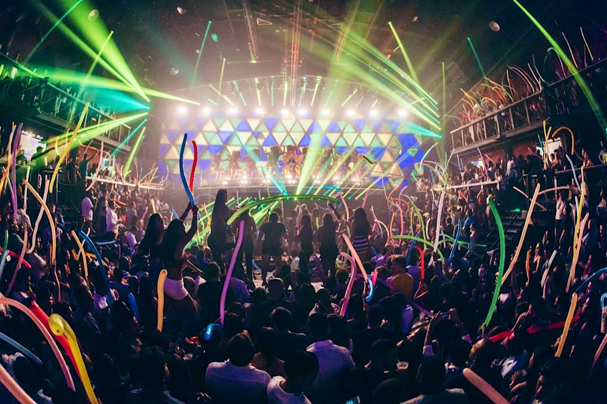 Crowd at Coco Bongo