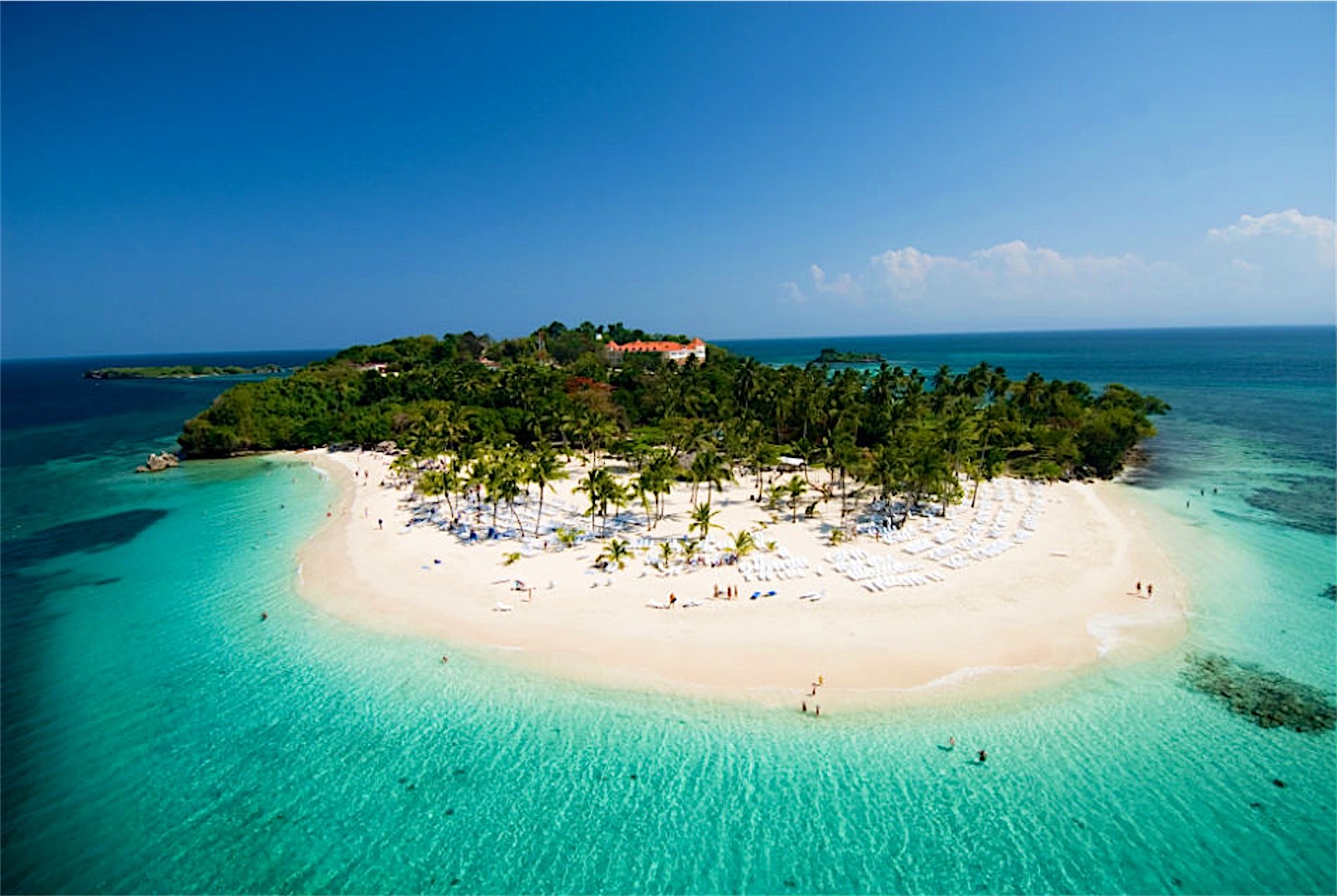 Cayo Levantado island in Samaná Bay