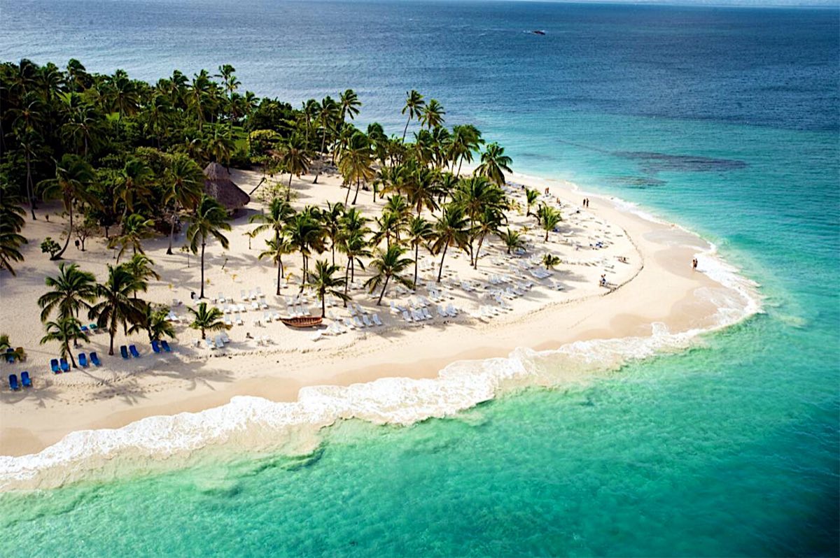 Samaná coastline